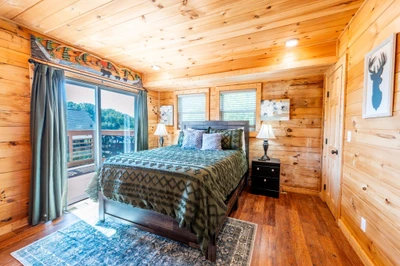 Charming Mountain Dream|Pool|Pet Friendly|Sleeps 8