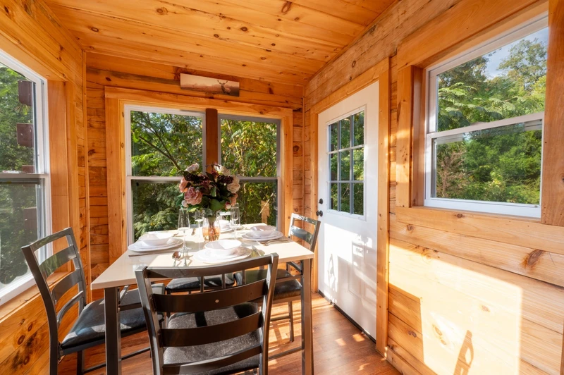 Charming Mountain Dream|Pool|Pet Friendly|Sleeps 8