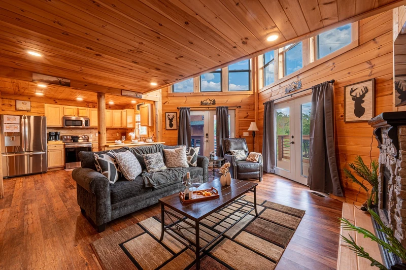 Charming Mountain Dream|Pool|Pet Friendly|Sleeps 8