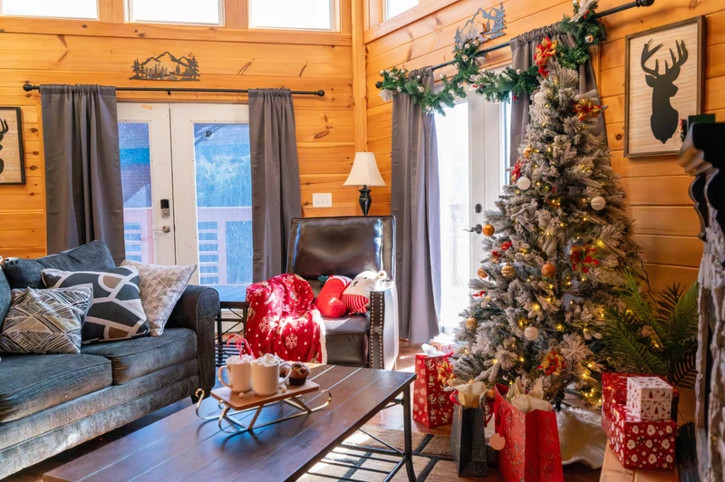 Charming Mountain Dream|Pool|Pet Friendly|Sleeps 8
