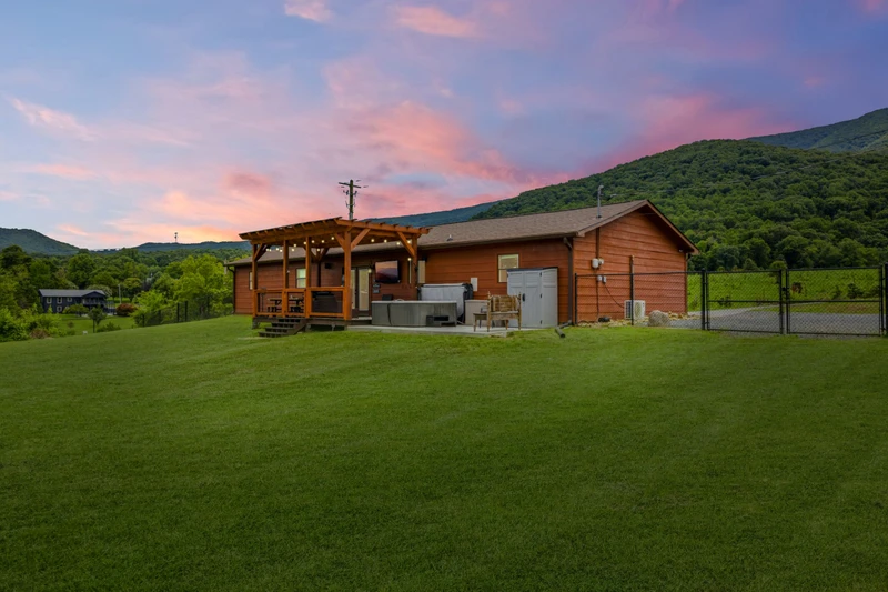 Webster Lodge at Covemont