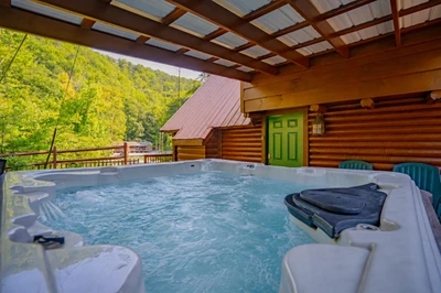 Keaton's Knotty Hideaway