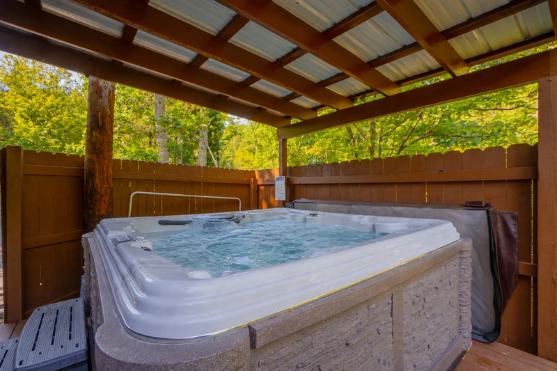 Keaton's Knotty Hideaway