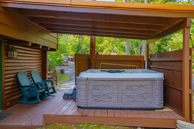 Keaton's Knotty Hideaway