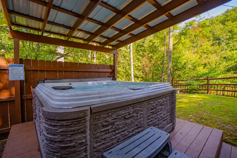 Keaton's Knotty Hideaway