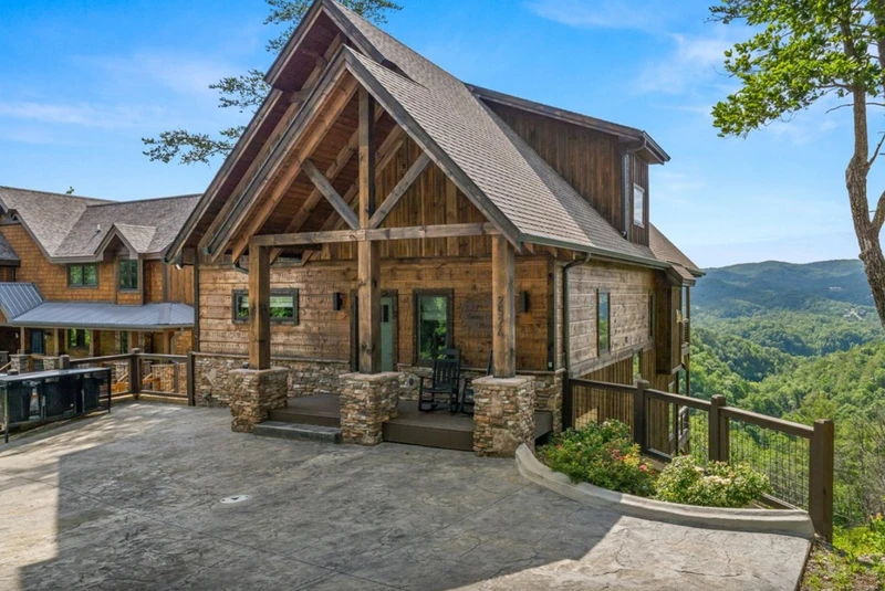 Serenity Lodge