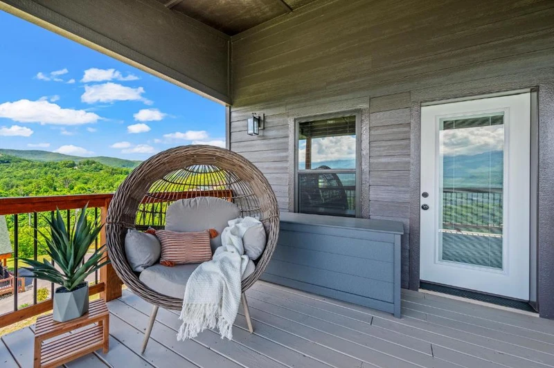 Property image, Interior, of Premier Mountain Views