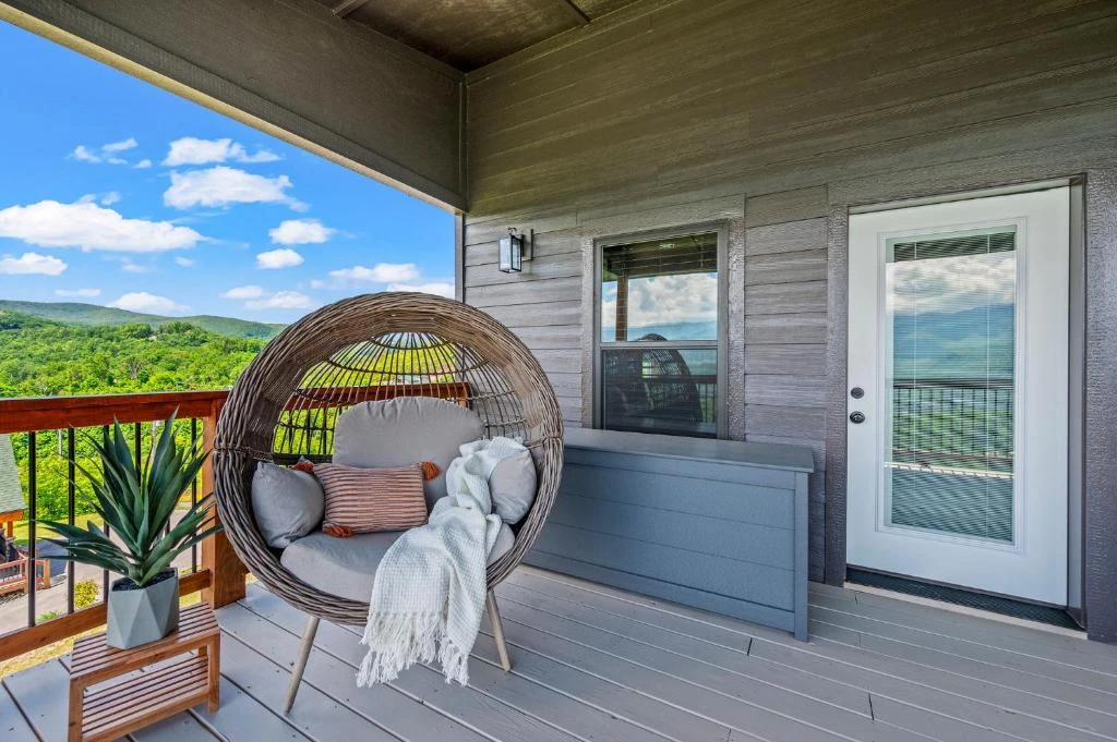 Property image, Interior, of Premier Mountain Views