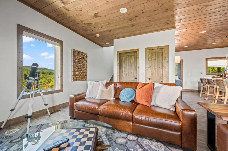 Property image, Interior, of Premier Mountain Views
