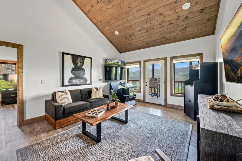 Property image, Interior, of Premier Mountain Views