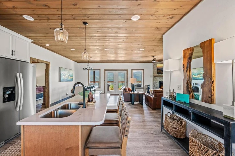 Property image, Interior, of Premier Mountain Views