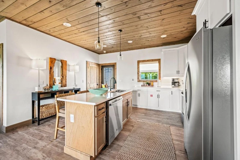 Property image, Interior, of Premier Mountain Views