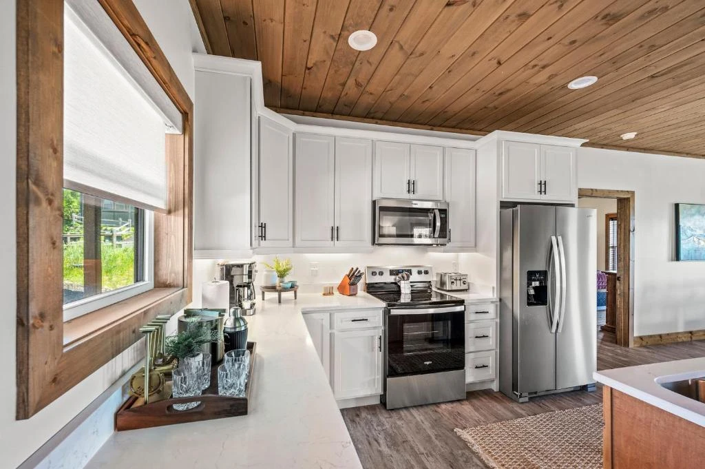 Property image, Interior, of Premier Mountain Views