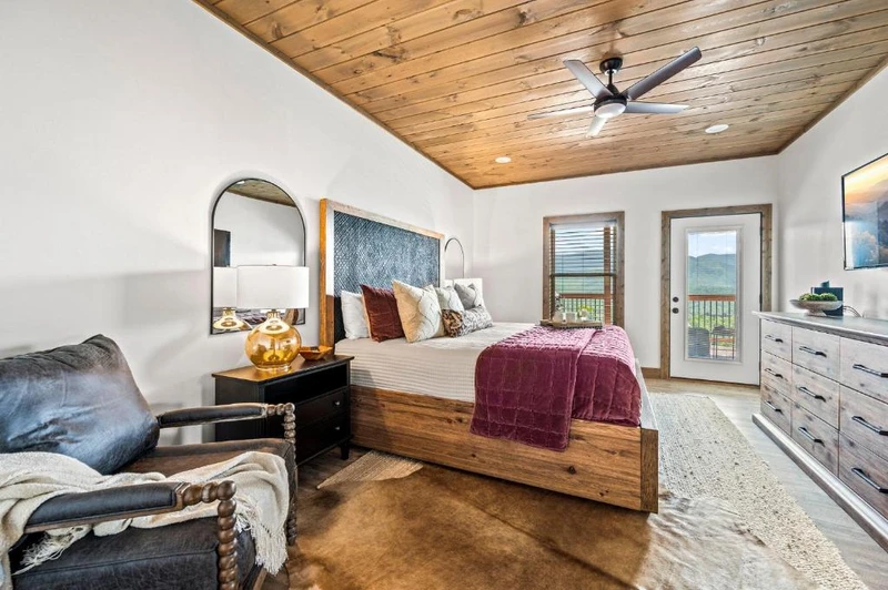 Property image, Interior, of Premier Mountain Views