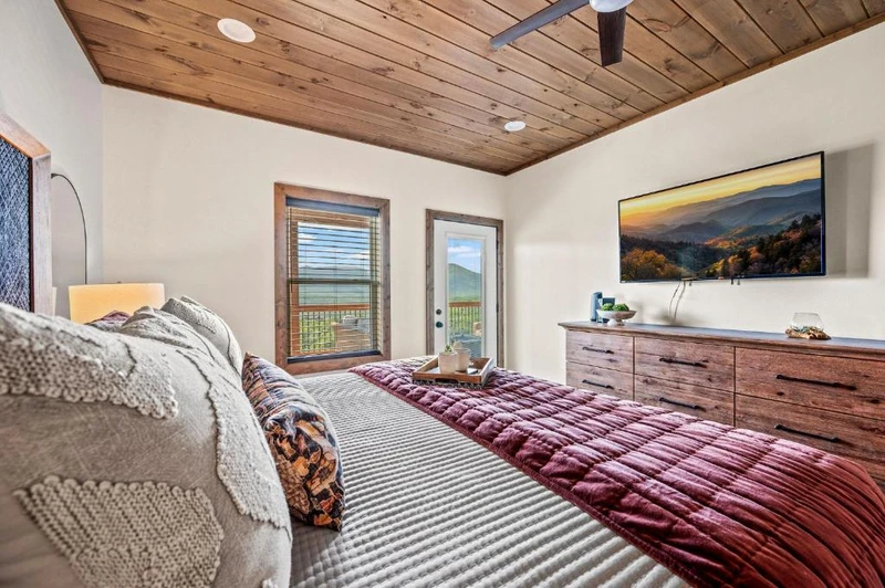 Property image, Interior, of Premier Mountain Views