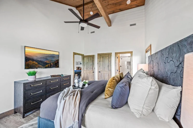 Property image, Interior, of Premier Mountain Views