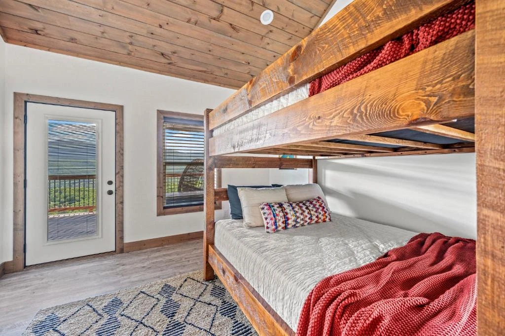 Property image, Interior, of Premier Mountain Views