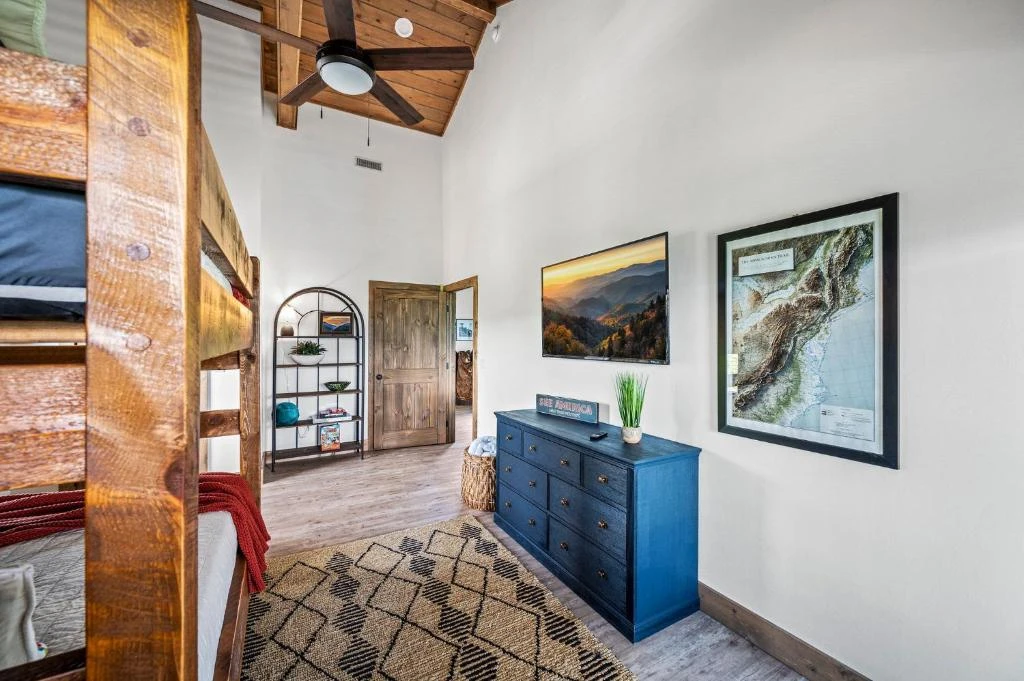 Property image, Interior, of Premier Mountain Views