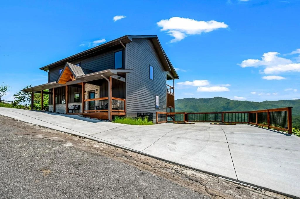 Property image, Interior, of Premier Mountain Views