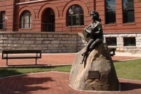 Dolly Statue in Sevierville
