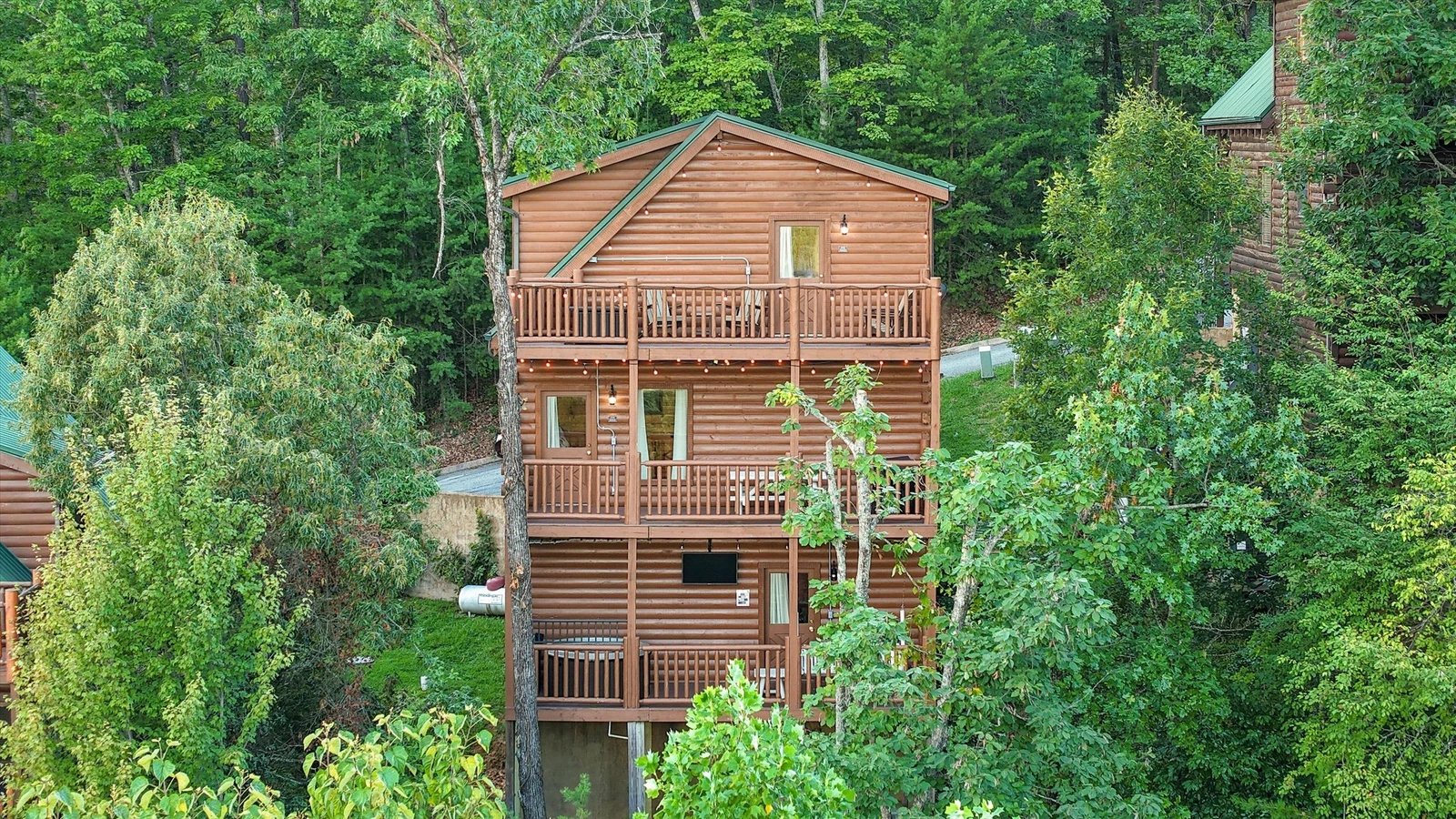 Back of Summit Creek Lodge