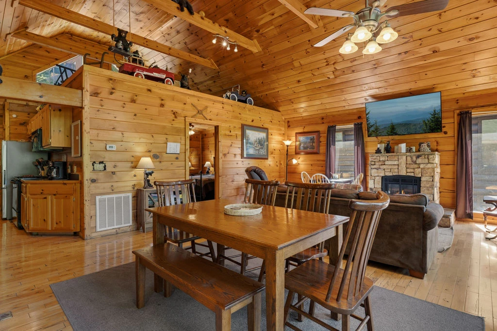 Cubby Bear Cabin
