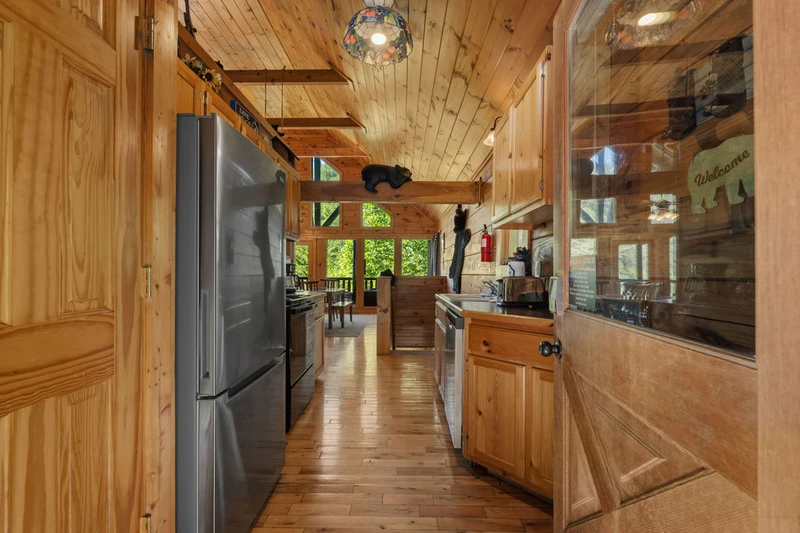 Cubby Bear Cabin