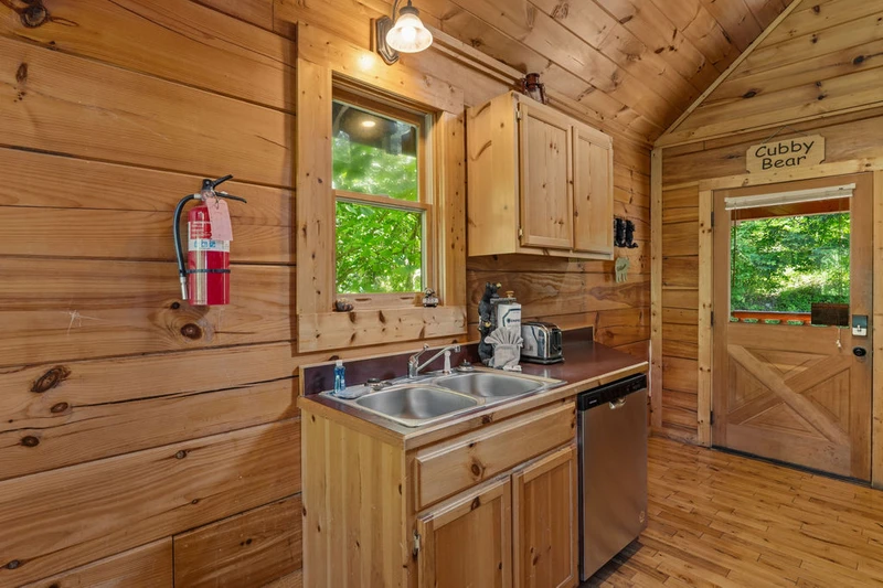 Cubby Bear Cabin