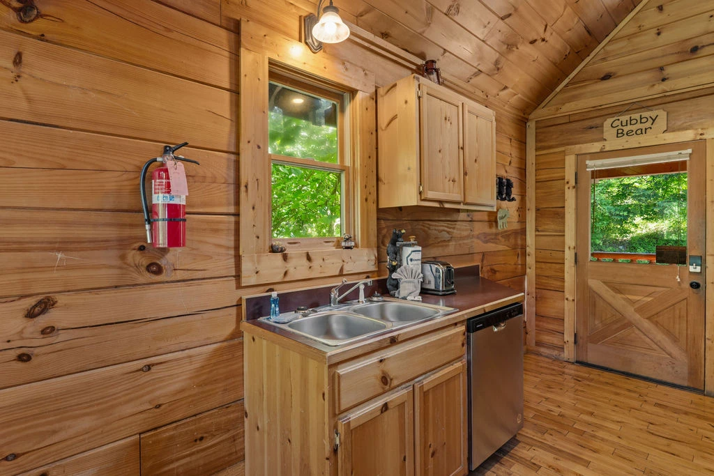 Cubby Bear Cabin