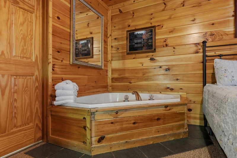 Cubby Bear Cabin