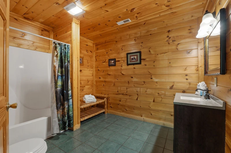 Cubby Bear Cabin