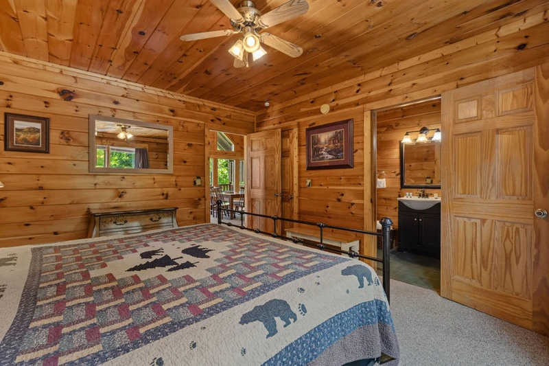 Cubby Bear Cabin