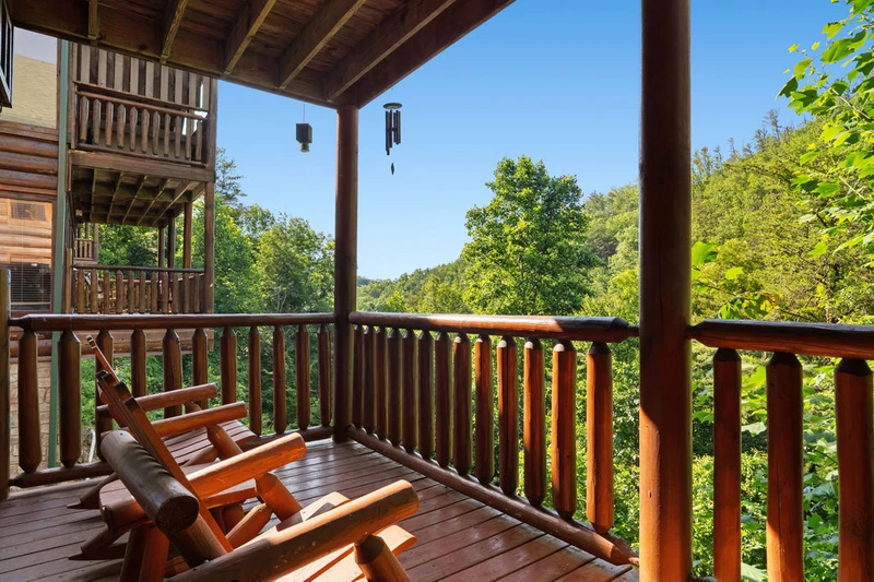 Cubby Bear Cabin