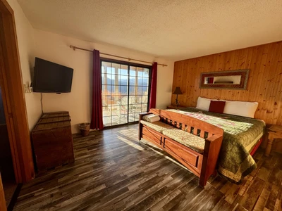Fall Downstairs Master King Bedroom