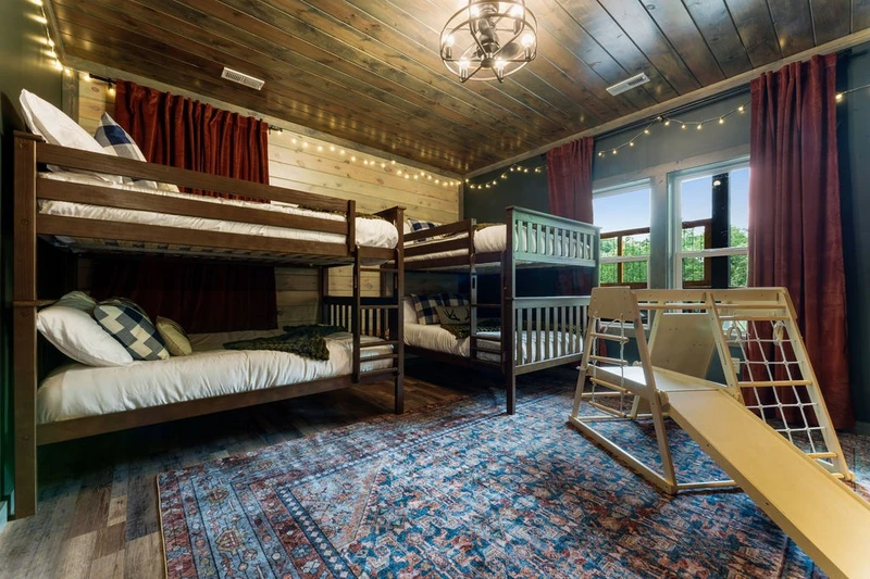 Glenwood Gathering House