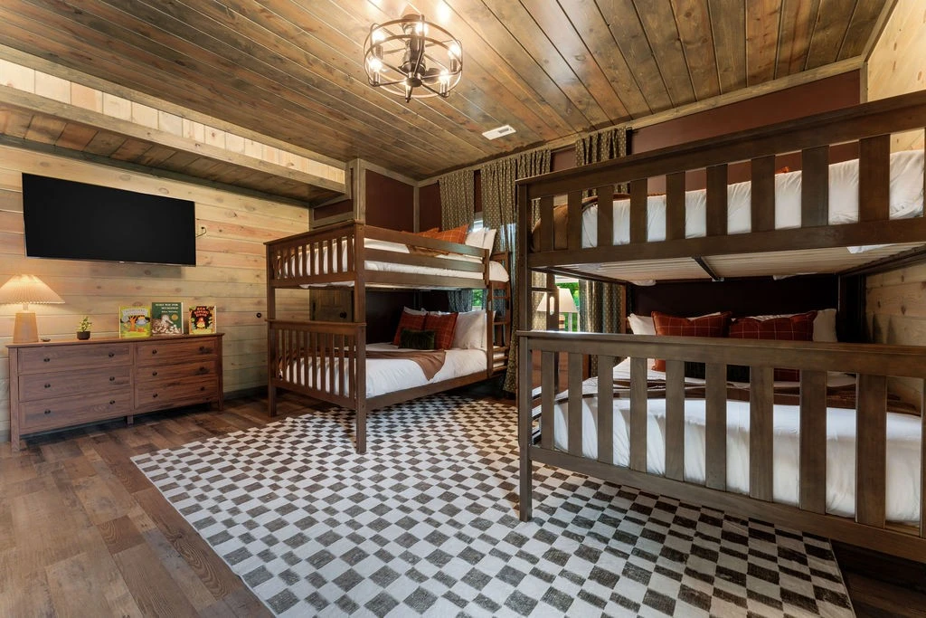 Glenwood Gathering House