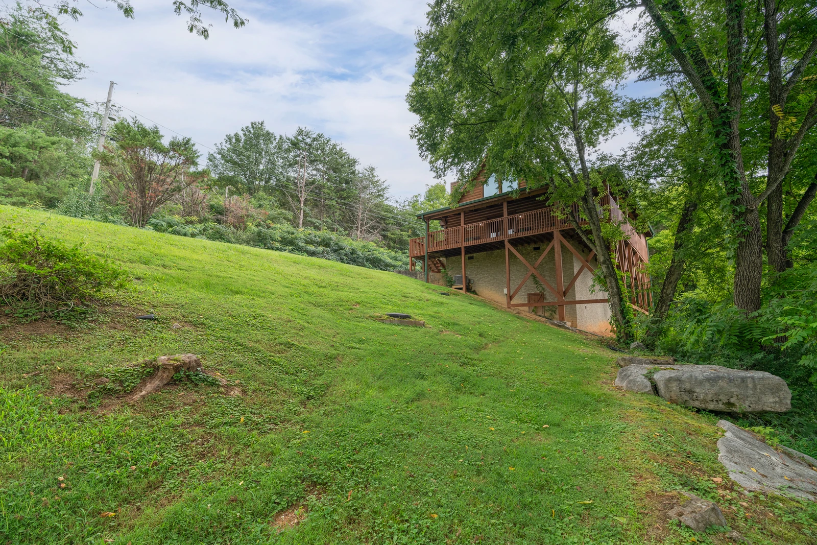 Cabin By The Creek