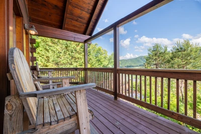Misty Mountain Treehouse