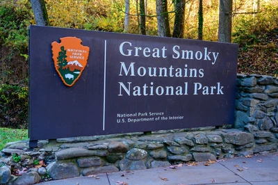 great smoky mountains national park is near cheap cabins in Gatlinburg TN