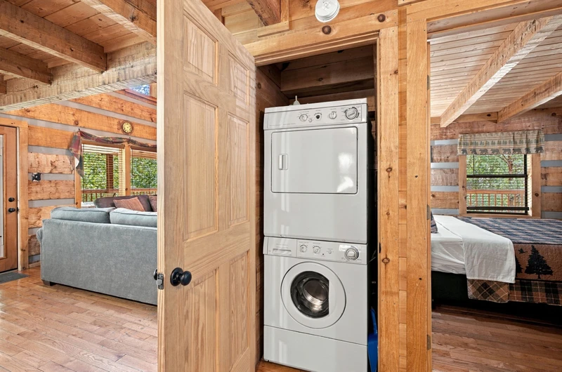 Black Bear Hideaway