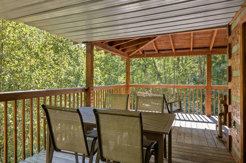 Black Bear Hideaway