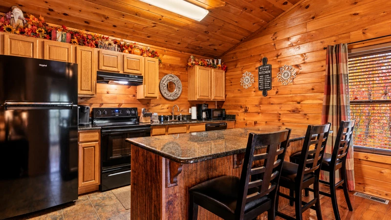 Smoky's Lodge - The Cabin Lady