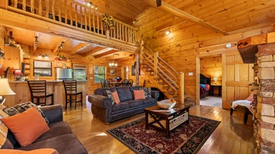 Smoky's Retreat - The Cabin Lady