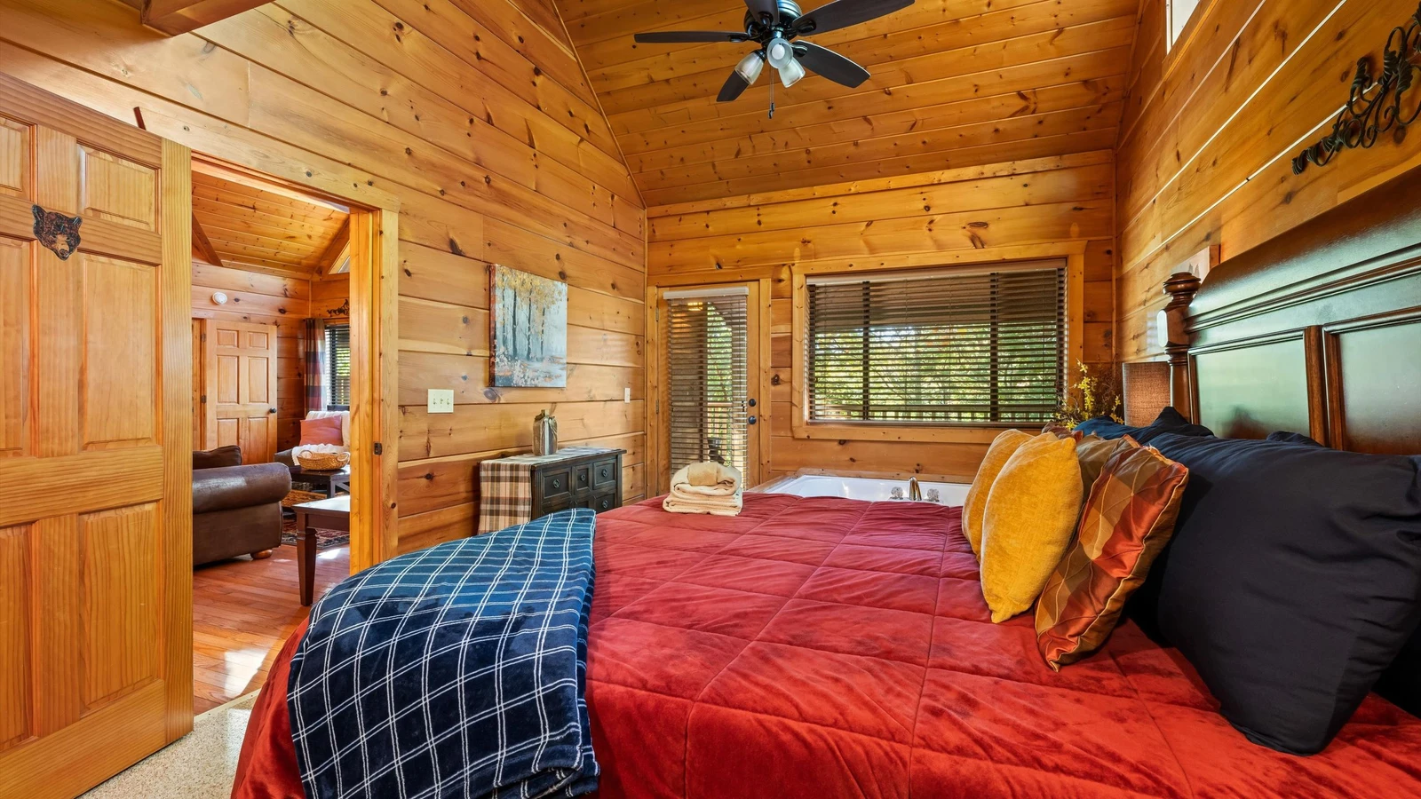 Smoky's Retreat - The Cabin Lady