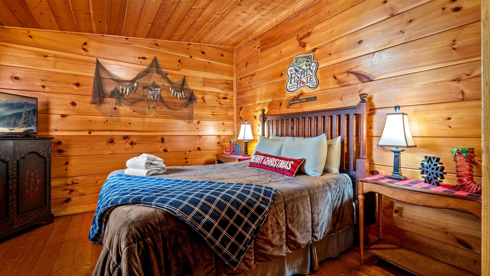 Smoky's Retreat - The Cabin Lady