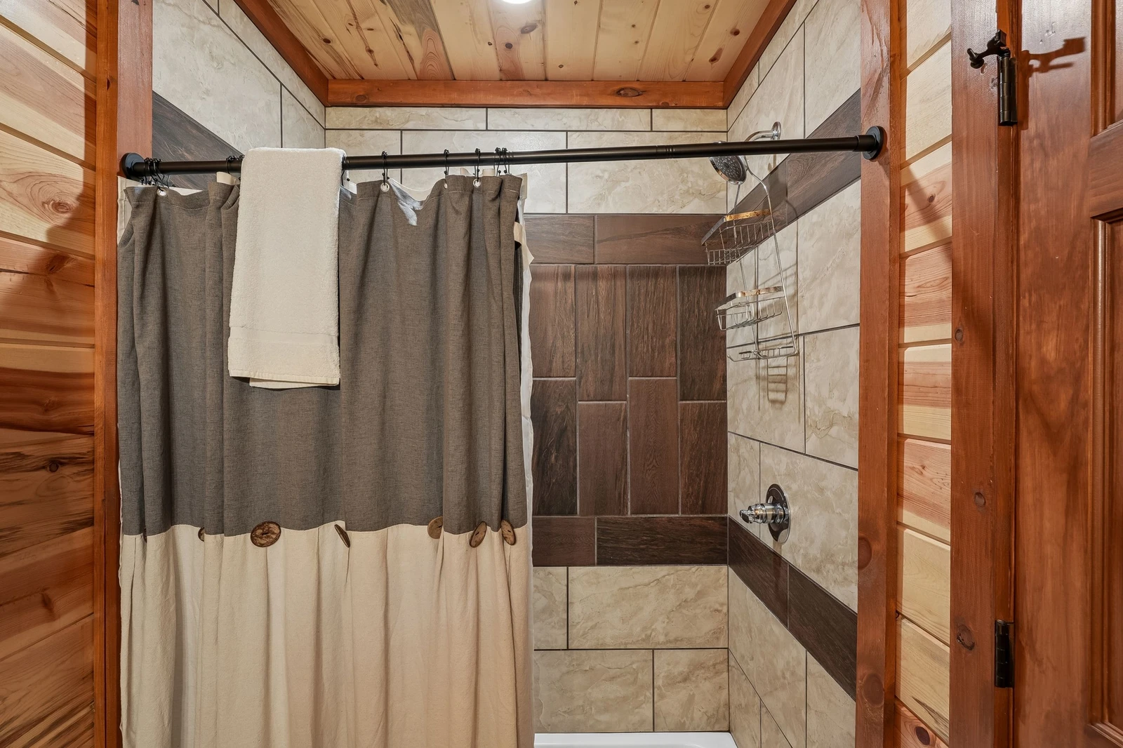 Smoky Summit Lodge