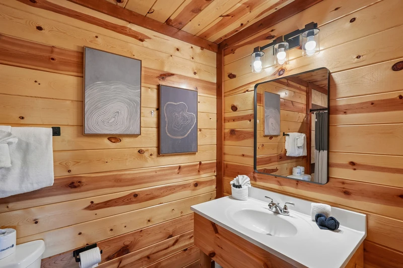 Smoky Summit Lodge