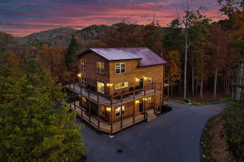 affordable cabin in Pigeon Forge