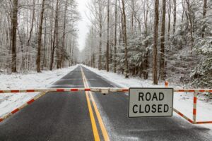 what's open and closed during winter in the smoky mountains
