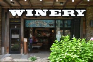Bootleggers Smoky Mountain Winery location